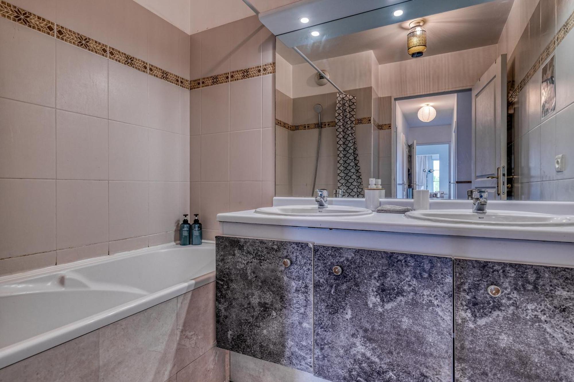 Appartement Family Terrasse 6-7Pers Proche Disney Et Gare Монтеврен Екстериор снимка